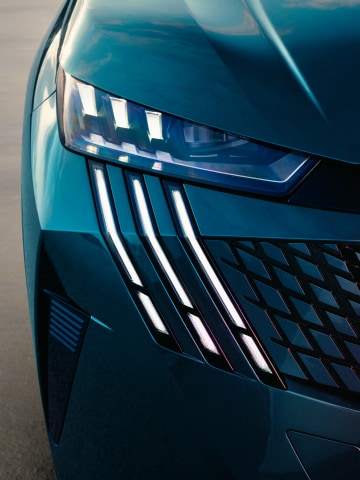 PEUGEOT E-3008 Bleu Obsession proecteurs PEUGEOT PIXEL LED