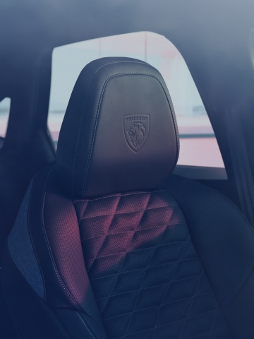 PEUGEOT E-3008 sièges AGR chauffants