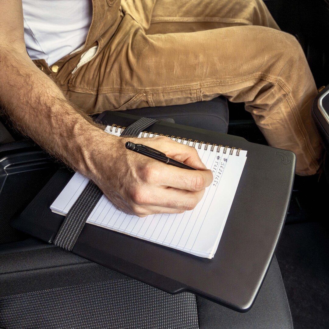 PEUGEOT Expert pivoting writting table