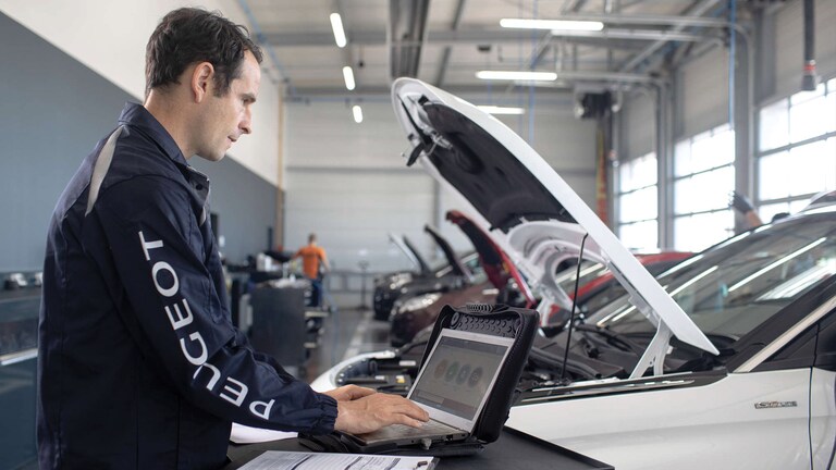 PEUGEOT Révison constructeur